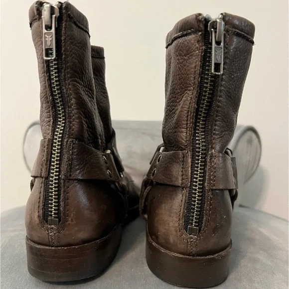 COPY - FRYE SHORT LEATHER BOOTS - Picture 4 of 7